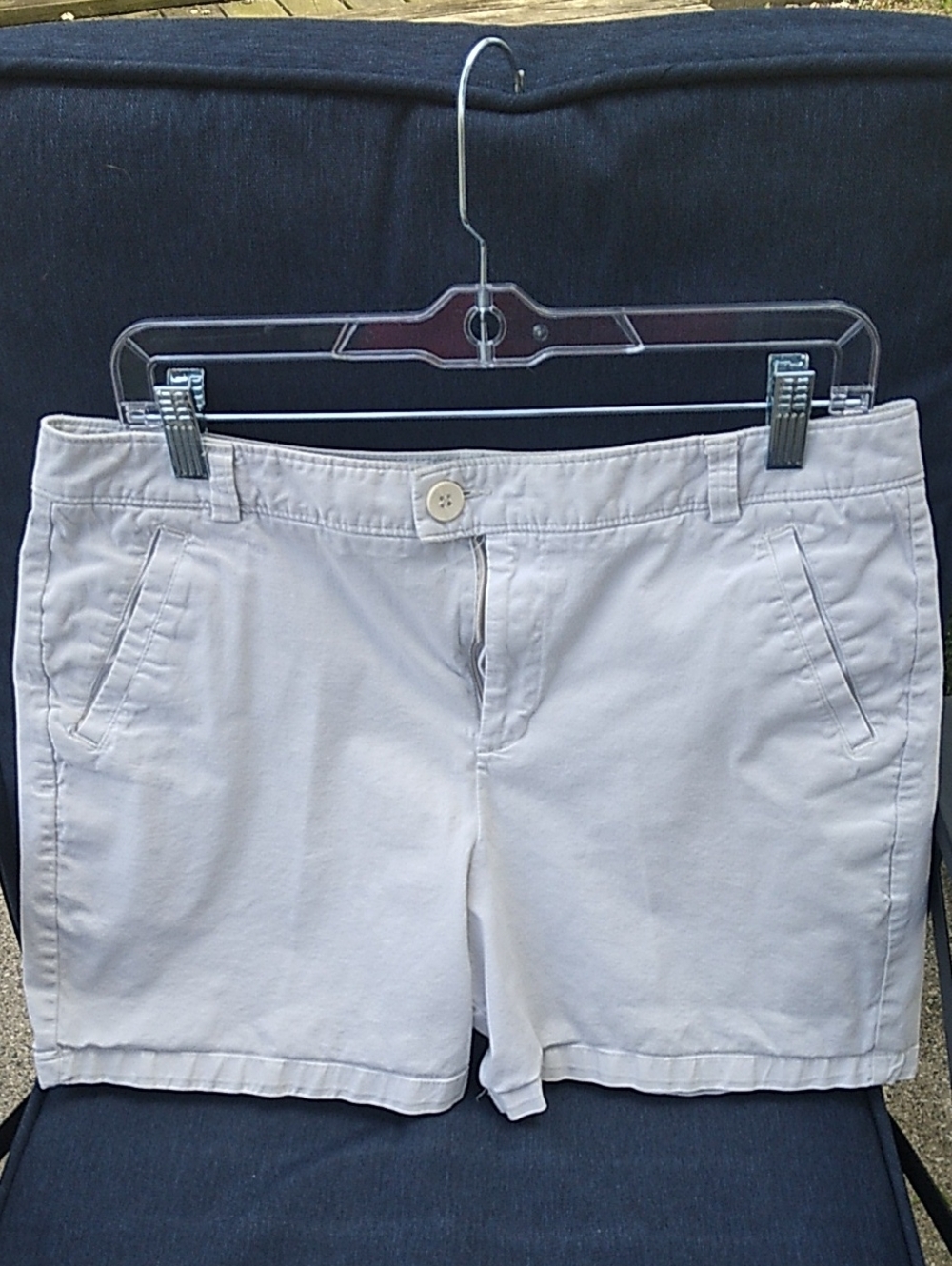 Dockers Women’s Casual Cotton Shorts - Light Tan